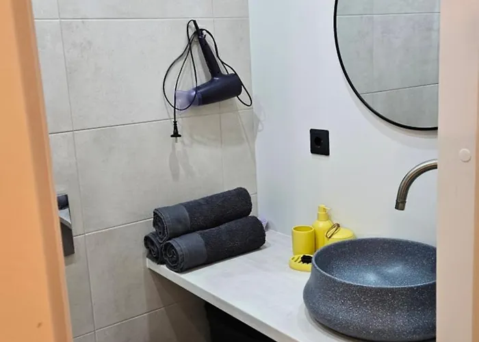 Cesu Str Cozy Apartment, Free Parking, Self Check In *